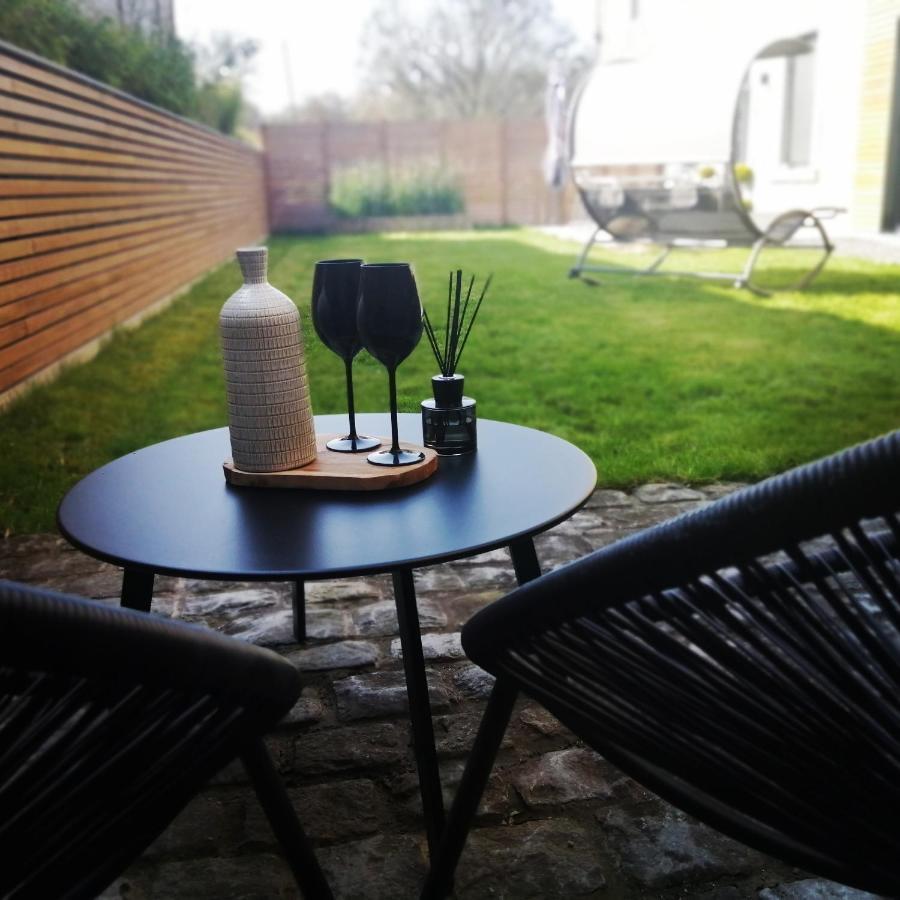 Où gît le Bocq Spa privatif Ciney Exterior foto